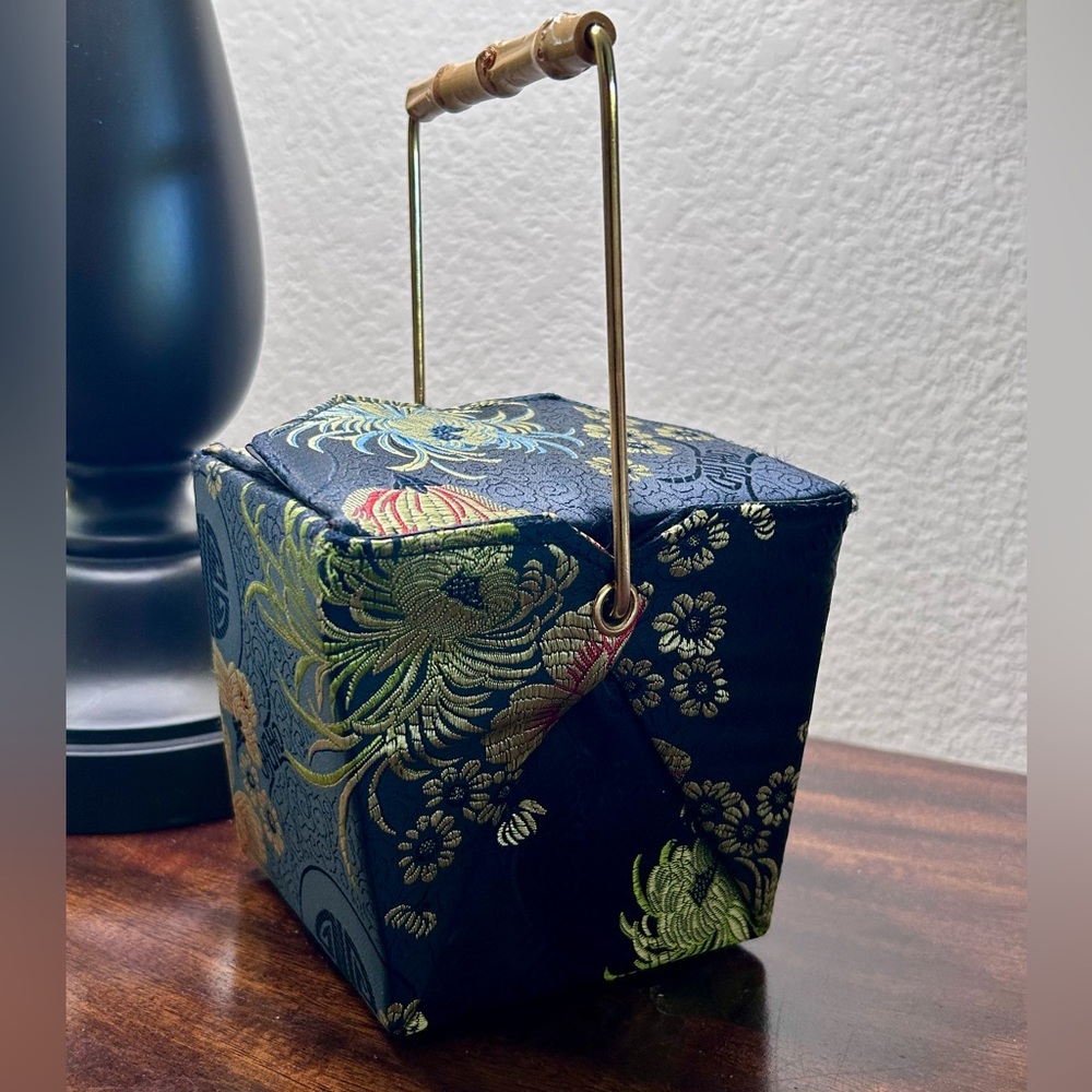 Chinese Take Out Style Box Purse - Picture 2 of 9